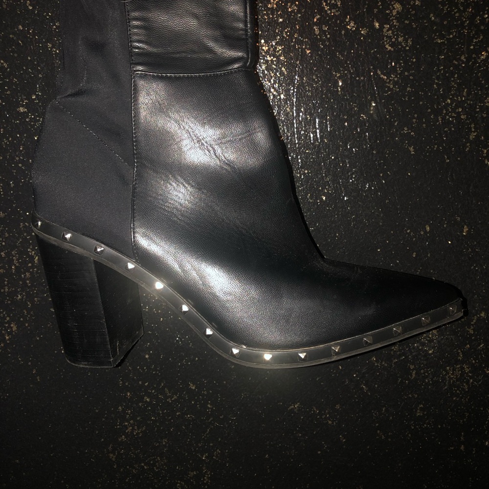 Knee length Boot - Picture 2 of 5